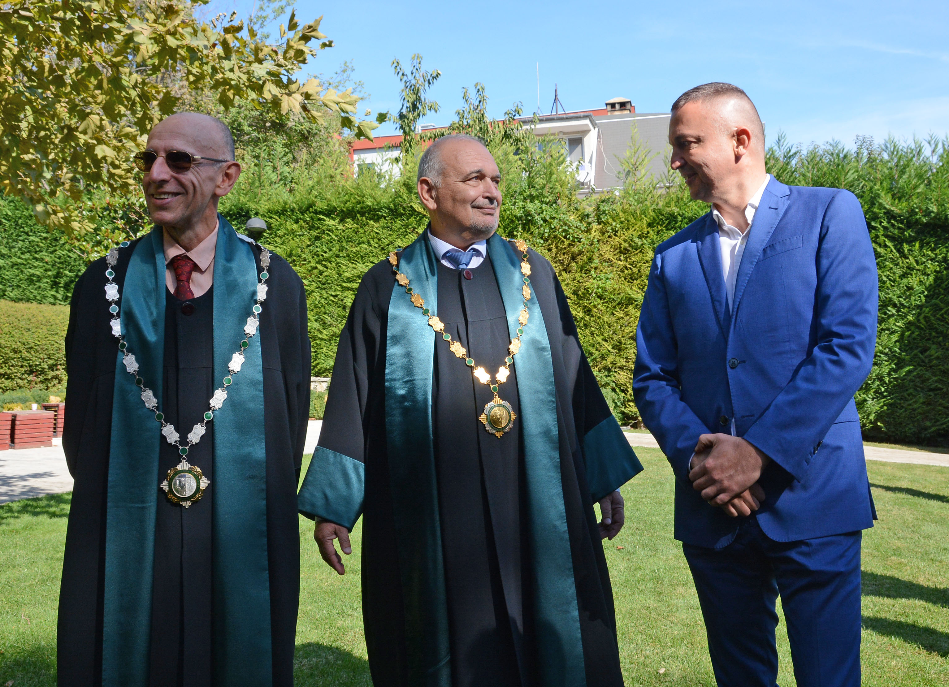Свързани файлове